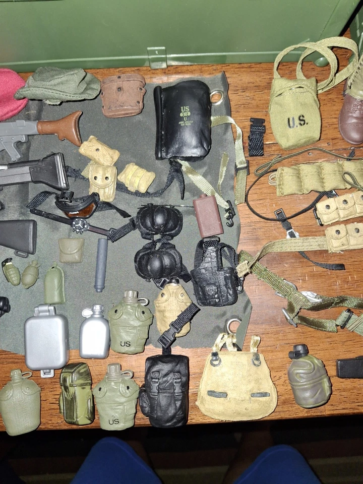 Солдаты и аксессуары 21st Century масштаб 1/6 100 шт. и 2 винтажных шкафчика для хранения - Изображение 3 из 4