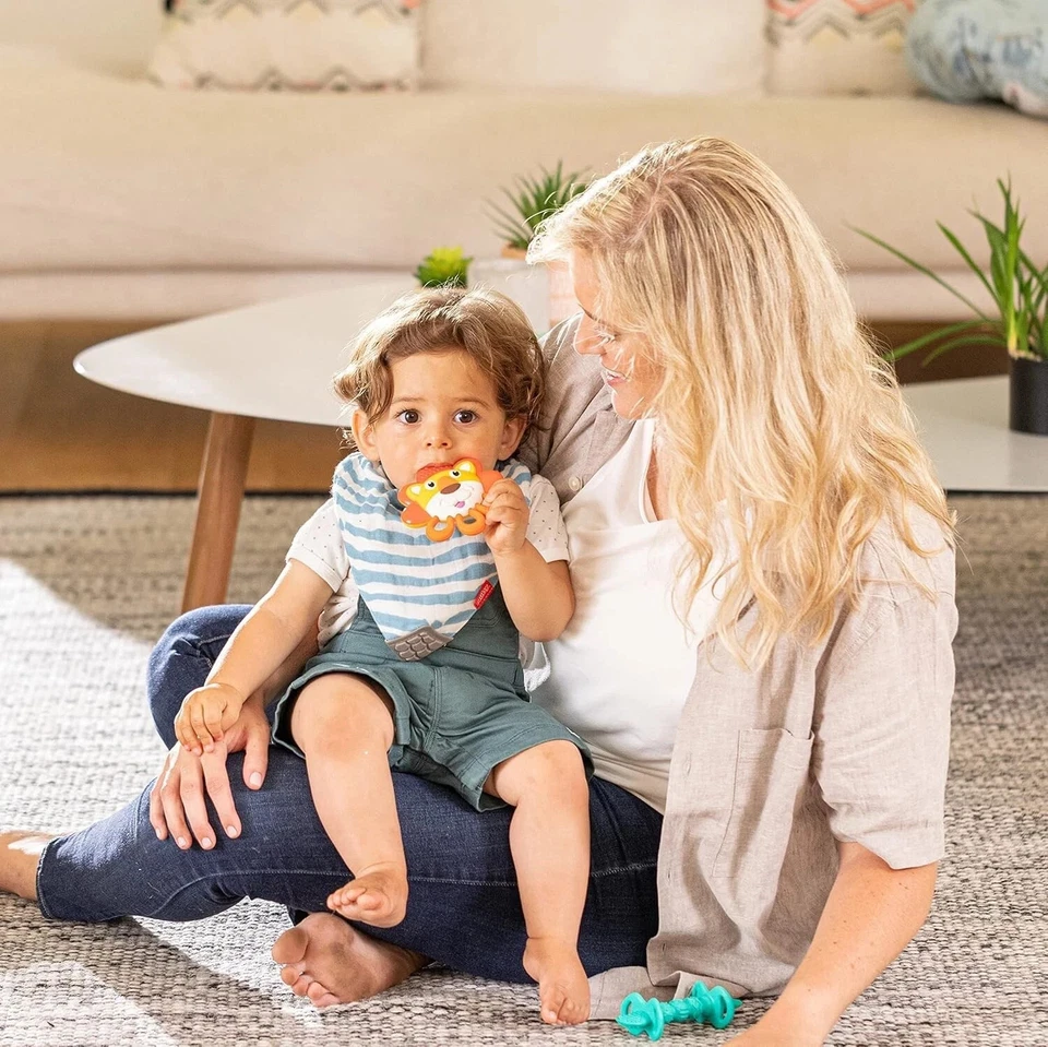 Nuby Vibe-eez Vibrating Teether - Battery Powered - Textured Surface and Easy to - Image 4 of 4