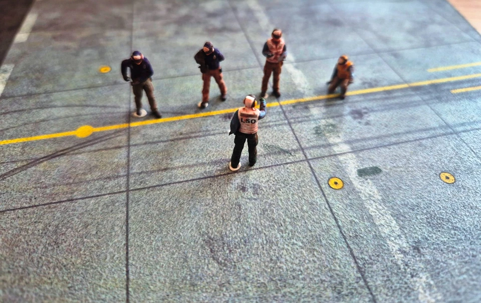 Basekraft 1/72 US Navy aircraft-carrier flight deck support crew SET E - Immagine 4 di 4