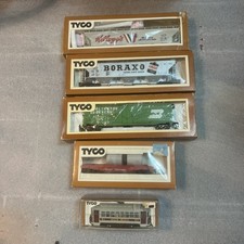 Tyco HO Train Cars Lot Of Four And One Trolley Car In Boxes  a free one