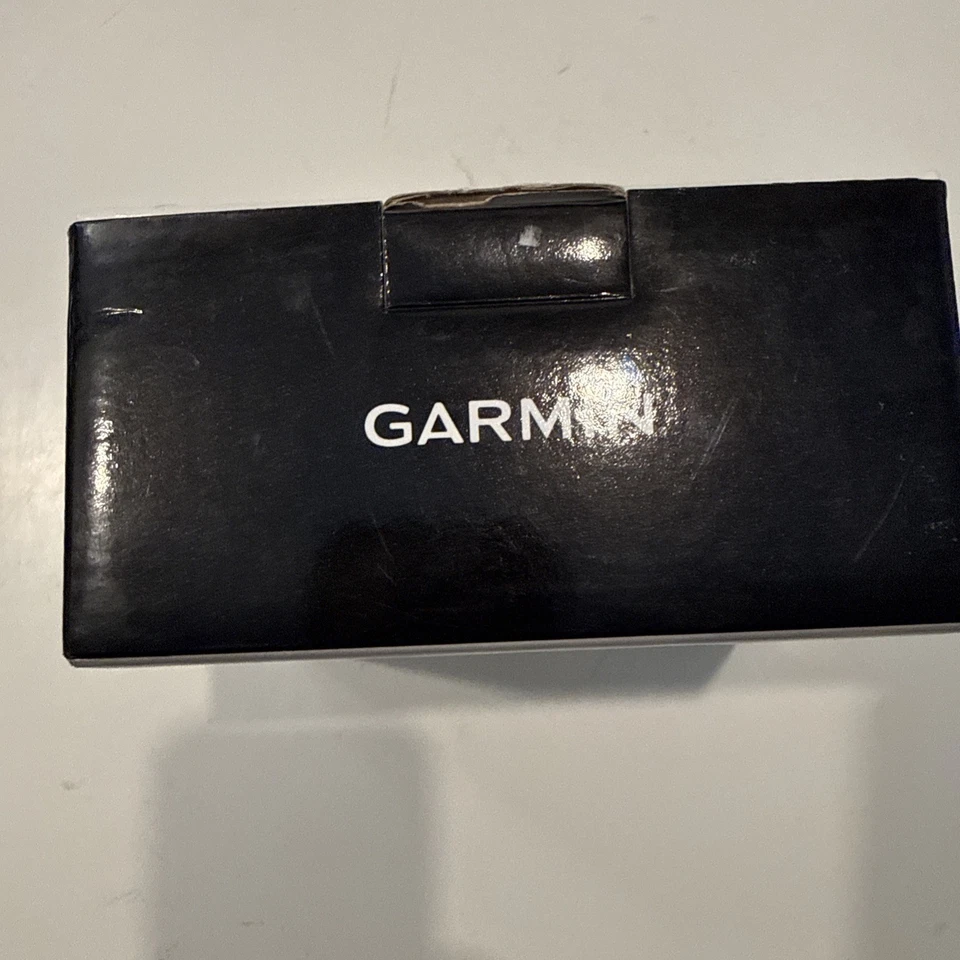 Garmin Nüvi 1390LMT GPS with Lifetime Maps and Traffic Updates - Image 4 of 4