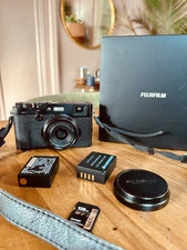 Fujifilm X100F 24.3MP Digital SLR Camera - Black Original Box - Good Condition