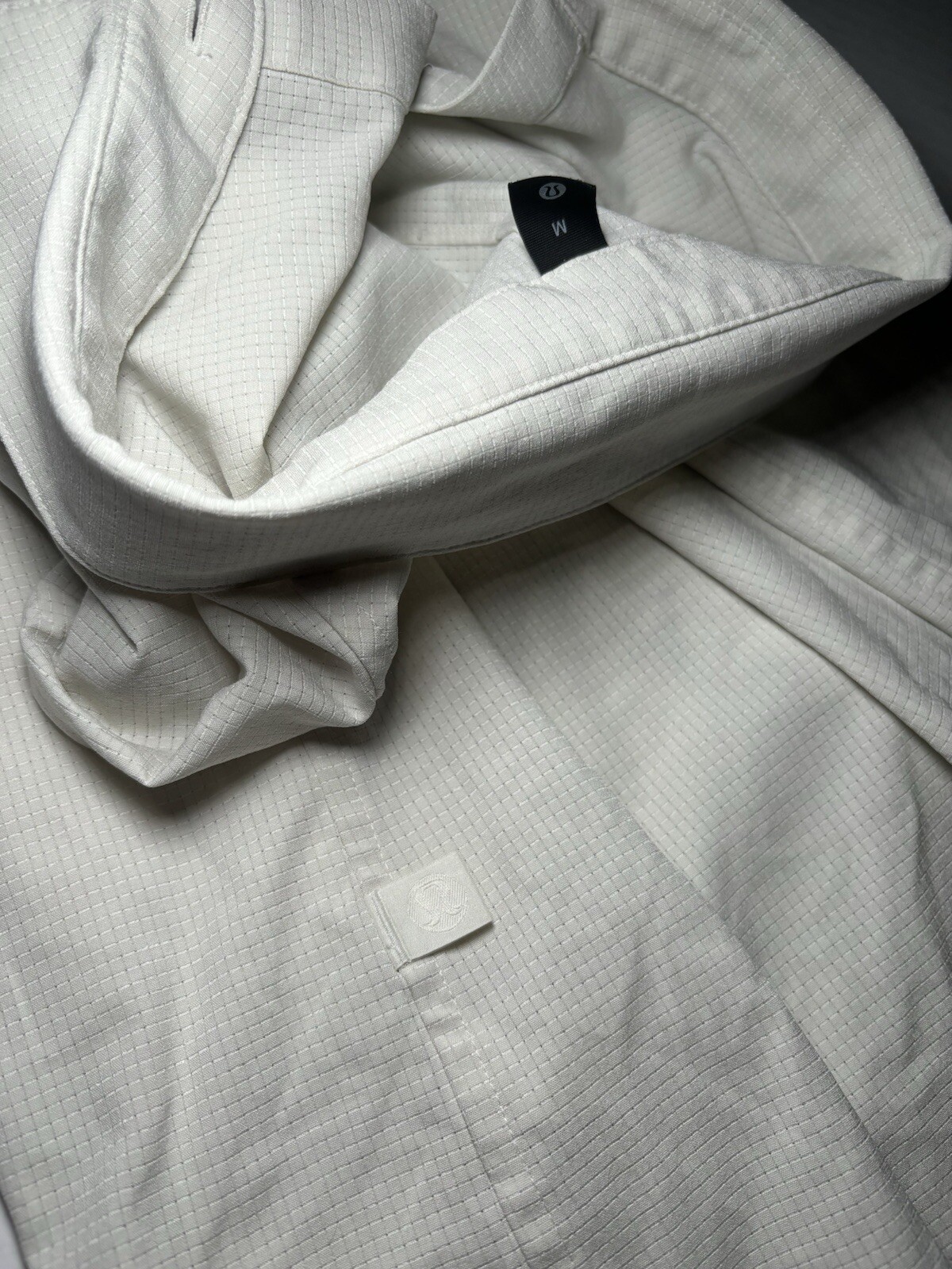 Lululemon Lightweight Collar Button-Up Shirt - image 4