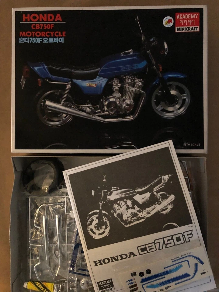 HONDA CB 750 F 1/8 KIT MINICRAFT ACCADEMY - Immagine 2 di 4