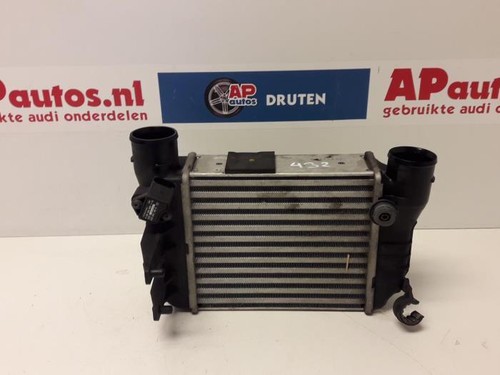 Ladeluftkühler Audi A4 Avant 8E, B6 8E0145805N P10296391