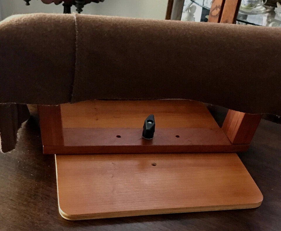 SALE! HandMade FinishedWood Collapse 4 Travel Exc Rug Hooking Lap Frame Exc Cond - Image 2 of 4