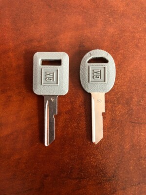 Vintage GM Keys 4 New GM Logo Key Blanks - Ignition & Door/Trunk Uncut Blanks 320588 320589 GM Key Fob - Foto 4