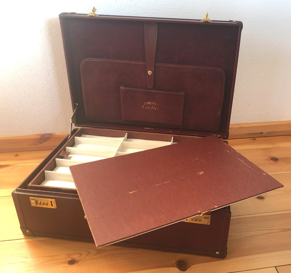 Lunettes CARTIER Brillen Koffer XXL Vintage Suitcase 4 Trays Lunettes CARTIER Brillen Koffer XXL Vintage Suitcase 4 Trays