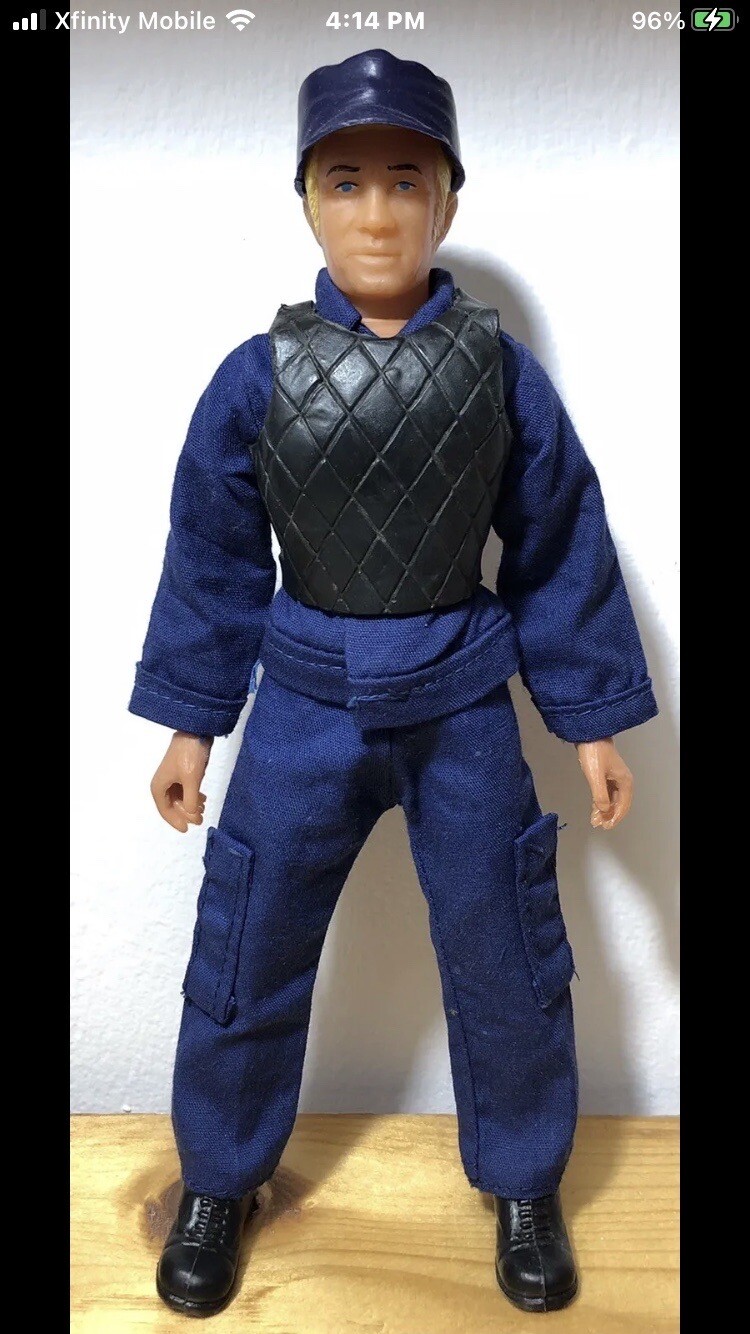 1976 LJN SWAT police tv show HONDO 8” Action Figure rookies emergency