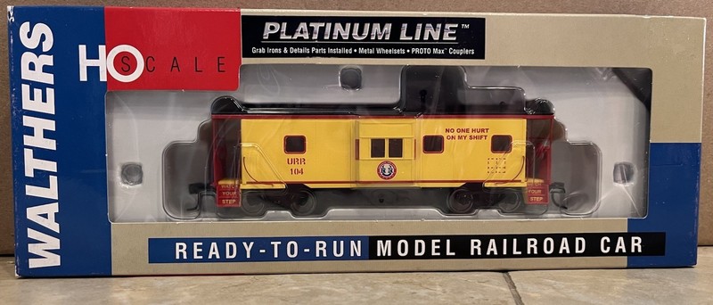 Walthers HO Platinum Line Bay Window Caboose Union #104 RTR NIB #932-40475