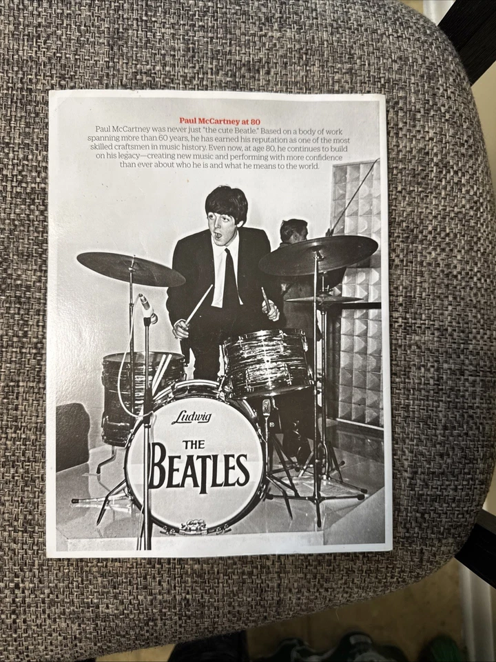 Time Magazine • Paul McCartney At 80 Special Edition 2022. Foto 3 de 4