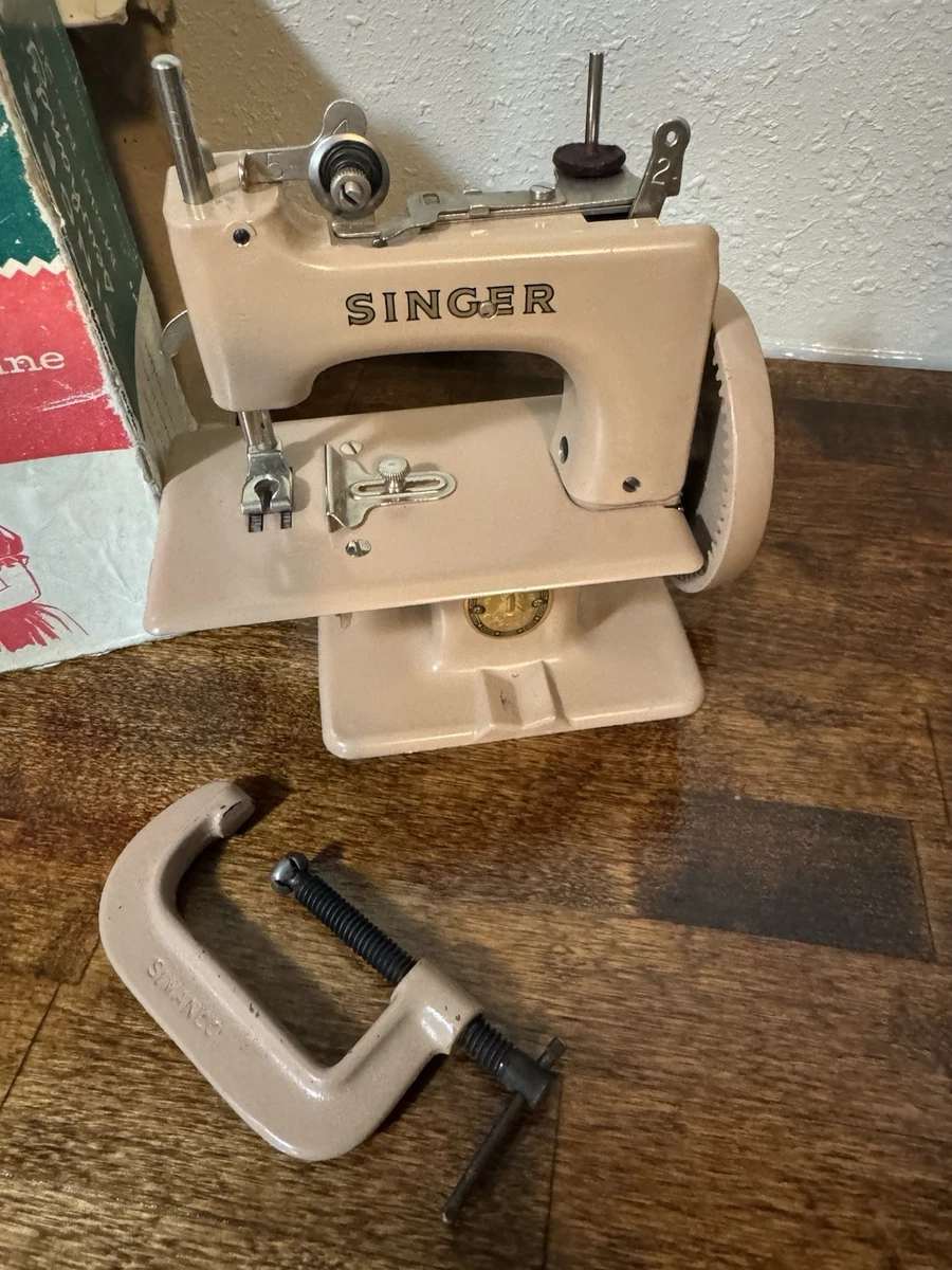 SINGER Child-sized Sewing Machine Collectible Sewing Machines for
