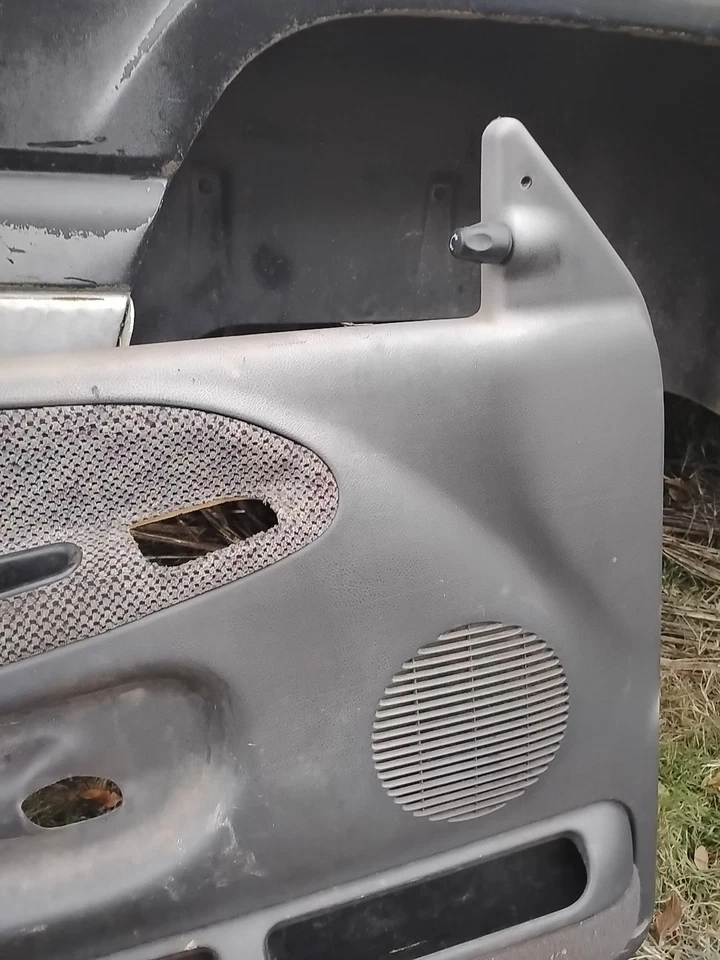 Painel interno da porta OEM 1998-2001 Dodge Ram 1500 2500 DRIVER LEFT LH QUAD CAB - Imagem 3 de 4