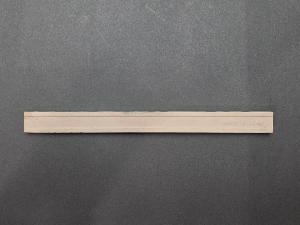 Azulejo de cerámica The Mosaic Tile Company años 20 verde menta/amarillo tulipán sobre blanco  Foto 3 de 3