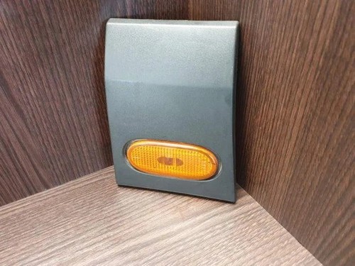 VW CRAFTER 30-50 Flatbed  2F Kotflügelzierleiste hinten rechts 27327340