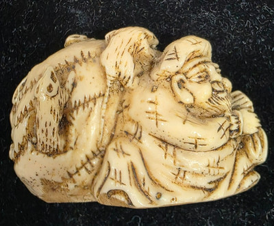 Mini Japanese Netsuke Rat/Figure Sculpture/Figurine