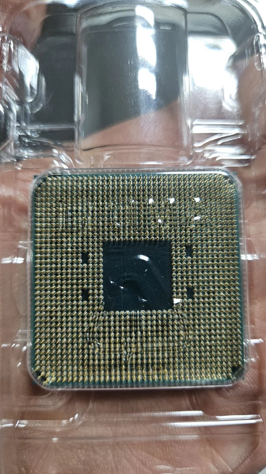 AMD Ryzen 5 5600X Processore (4,6GHz, 6 Core/12 threads, Socket AM4) no box - Immagine 2 di 2