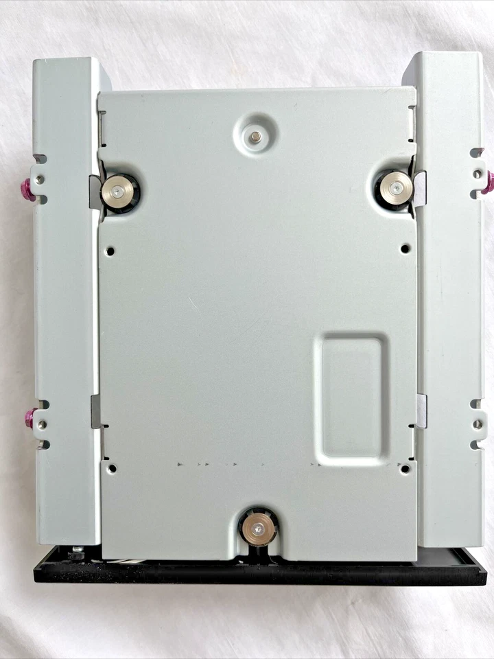 Dell RDx-Internal-A PowerVault RD1000 SATA 5.25" drive bay Internal Dock - Image 4 of 4