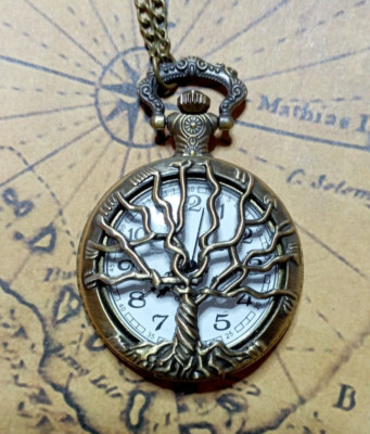 Retro Taschenuhr ''Baum'' mit Kette Vintage Analog