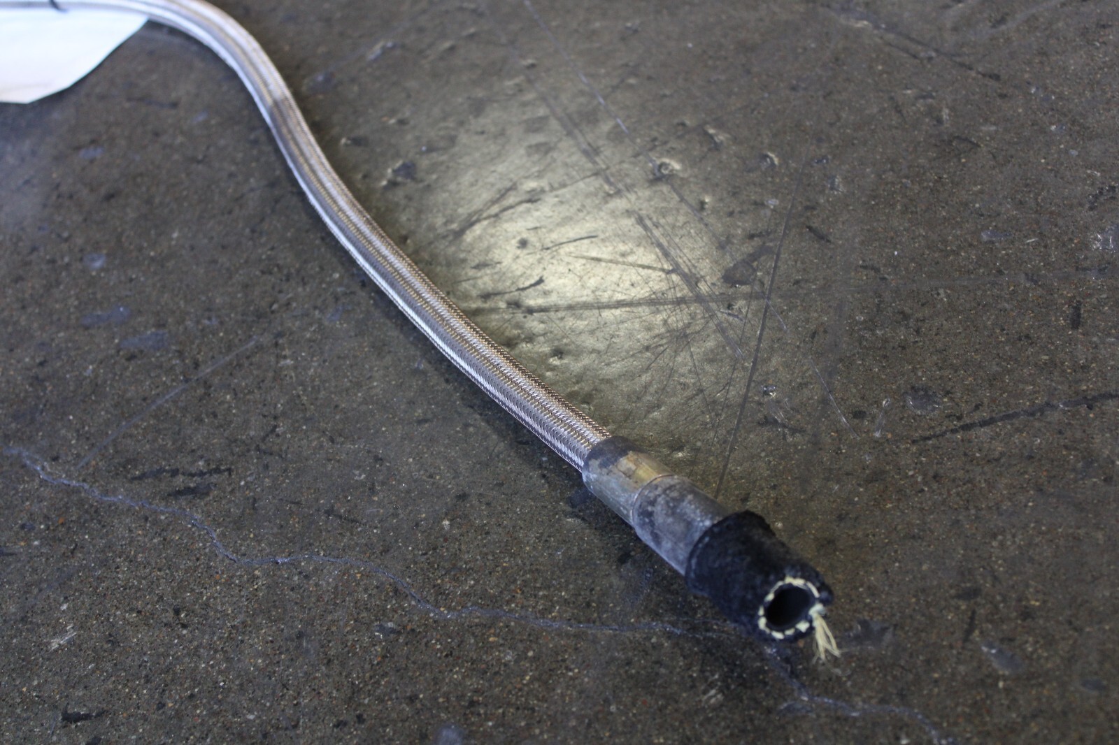 Ferrari 575, Oil Delivery Hose to Radiator, Used, P/N 186088