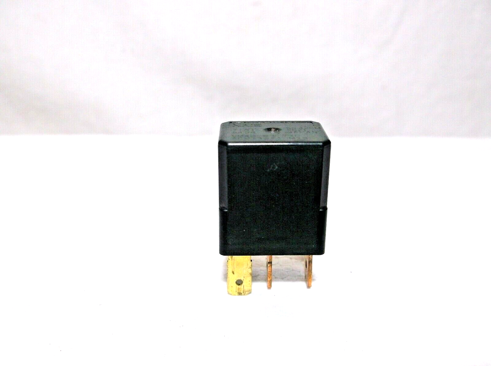 MAZDA/ NISSAN/ NAIS / MULTIPURPOSE 4 PRONG RELAY/ PART NUMBER 