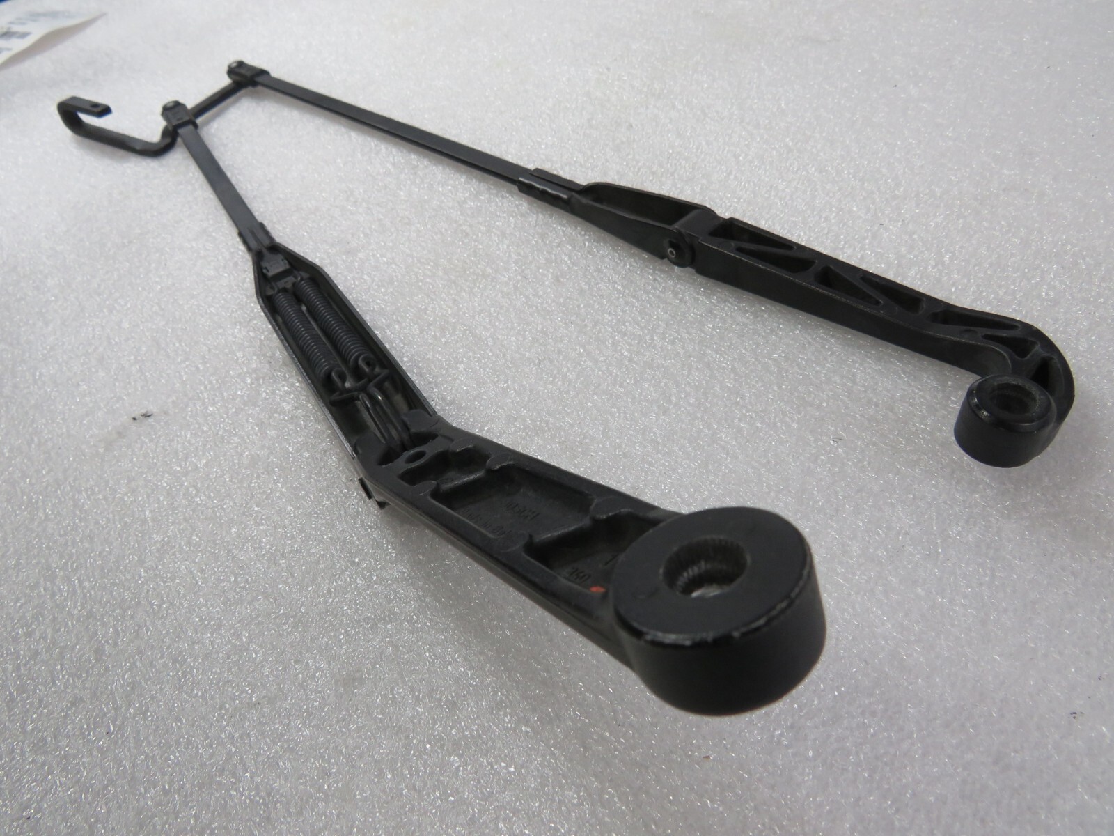 Ferrari 575, 550, LH, Left, Wiper Arm, Bosch, Used, P/N 65081500