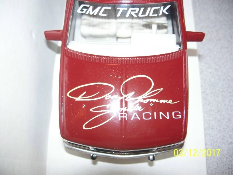 DON PRUDHOMME "THE SNAKE FINAL STRIKE"  1/24 SUBURBAN 1994 OFFICIAL TRUCK - Image 2 of 3