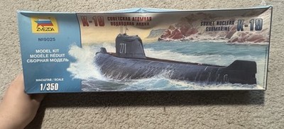 ZVEZDA K-19 Soviet Hotel Class Sub 1:350 - Model Kit Z9025