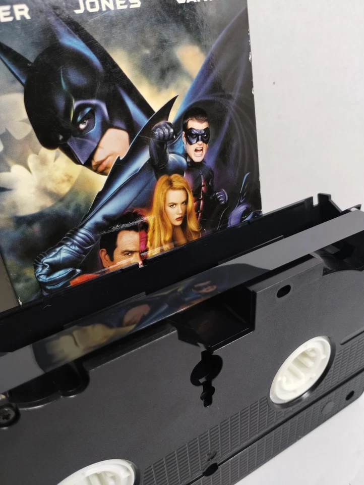 Batman Forever (VHS, 1995) Jim Carrey Val Kilmar Vintage VHS Classic Movie - Image 4 of 4