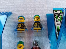 Lego Space Unitron Figures + Accessories for 6991 Monorail Transport Base