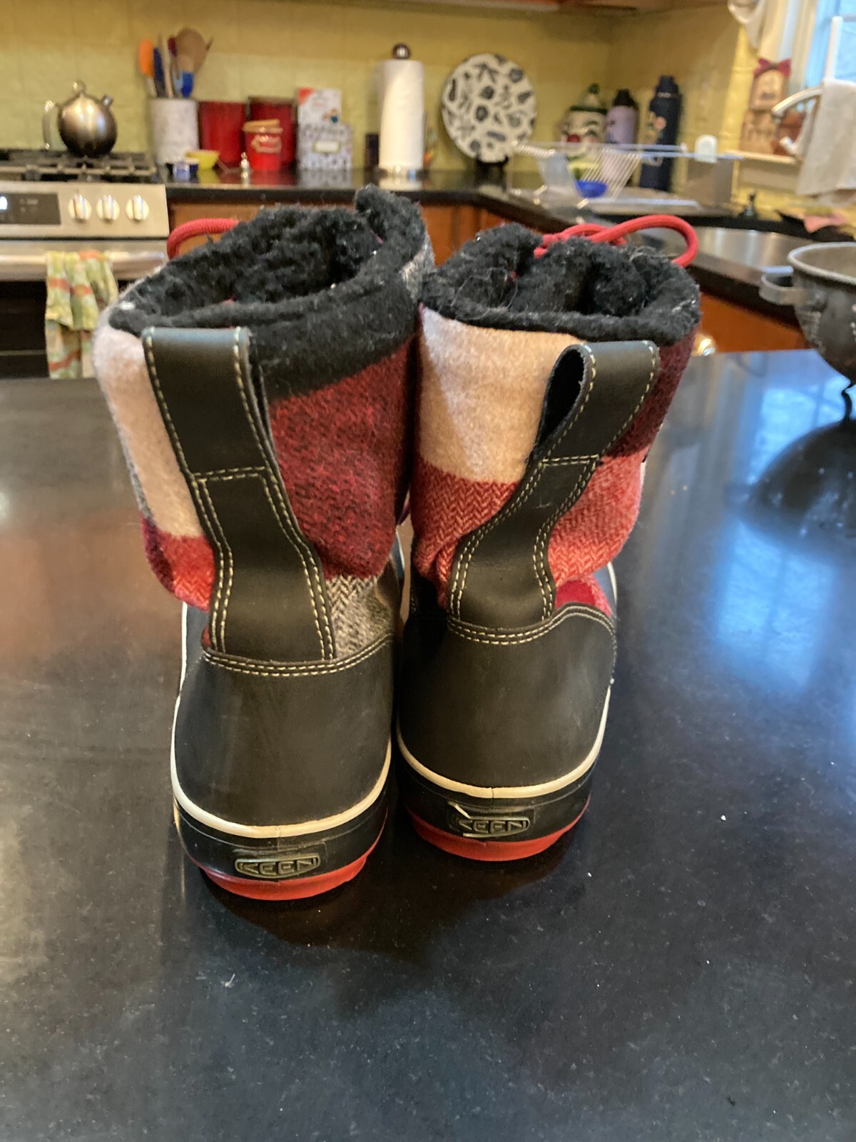 KEEN ELSA SHERPA STIVALI A QUADRI IN LANA NERA E ROSSA IMPERMEABILI