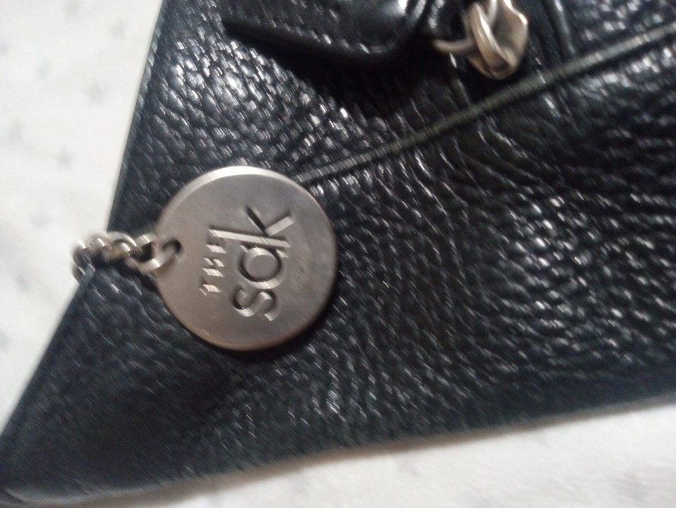 The SAK Black Pebbled Leather Purse Crossbody Messenger Shoulder Bag