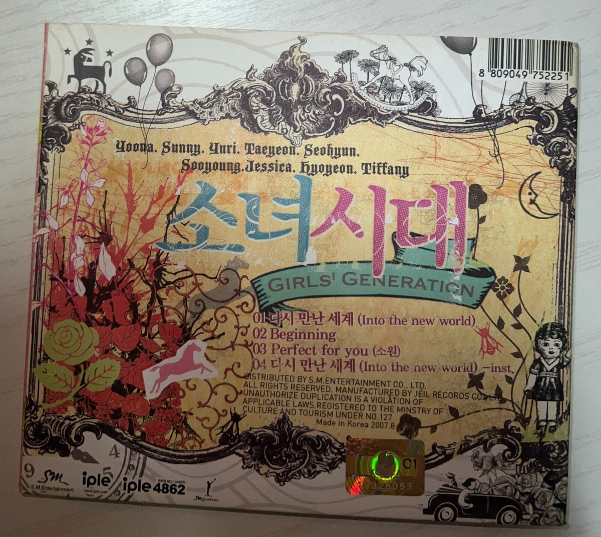 SNSD [Into the new world] All Member Autographed Signed