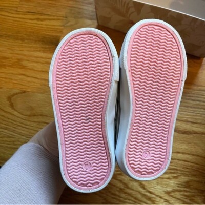 Tommy Bahamas kids silver heart shoes size 7 toddler | eBay