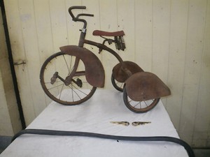 Jouet ancien après guerre : ancien tricycle - Collection
