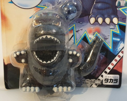 GODZILLA : GODZILLA CARDED FIGURE + GODZILLA VS MOTHRA MODEL KIT BUNDLE - Picture 7 of 12