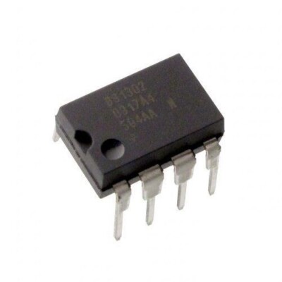 1x Maxim IC DS1302 OR 1302, TRICKLE CHARGE RTC, DIP8