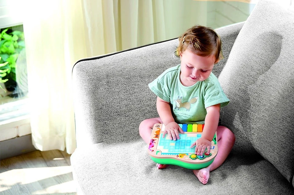 Hape Rainbow Rhythm Pixel Piano, Light Up Music Toy, Interactive Fun, Unisex - Image 4 of 4