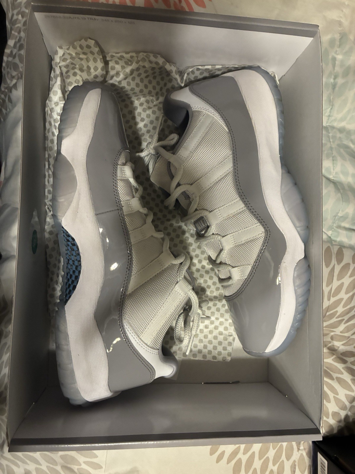 SAOLA Jordan 11 grigio cemento basso