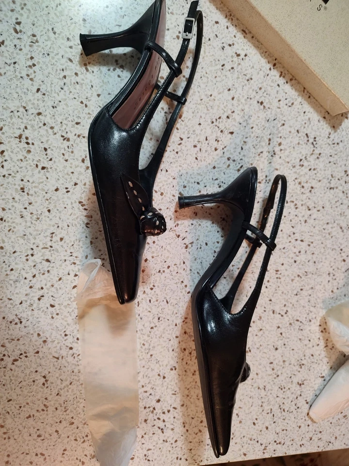 Zapatos de diseñador Kim Rogers para mujer Foto 3 de 4