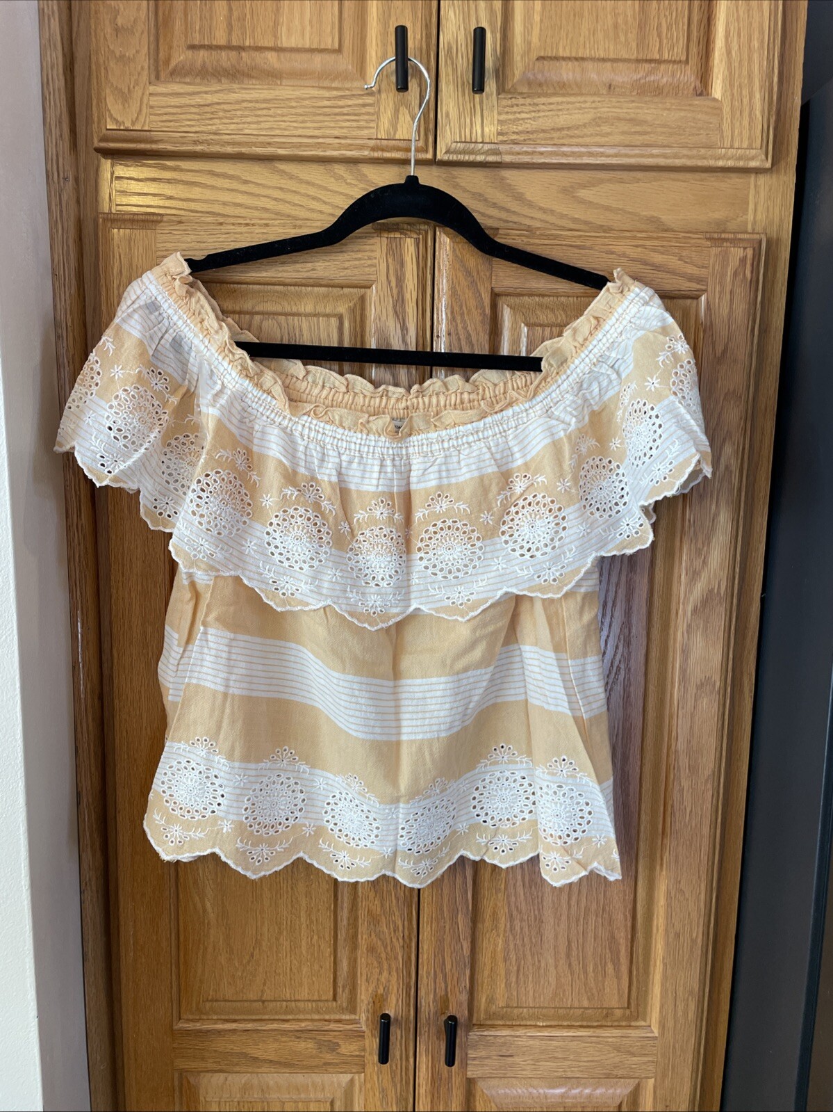 AE American Eagle Crop Top Women's Medium Tan Ivory Stripe Off the Shoulder M