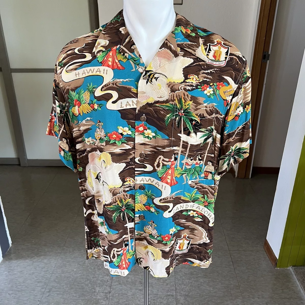 Kilauea Reproduction of the 1950s Land Of Aloha Rayon Hawaiian Shirt L-XL