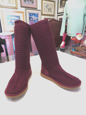 UGG TALL KNIT BOOTS WITH SHERPA LINING BURGUNDY / BROWN SIZE 7 US 