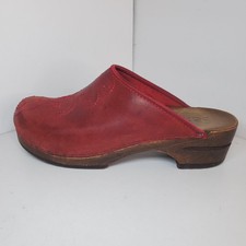 Sanita Womens Sz 8/38 Red Embroidery Mule Clog Danish Wood Boho Lagenlook Hippie