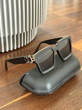 Louis Vuitton LV 1:1 Millionaire Sunglasses Black/Gold 