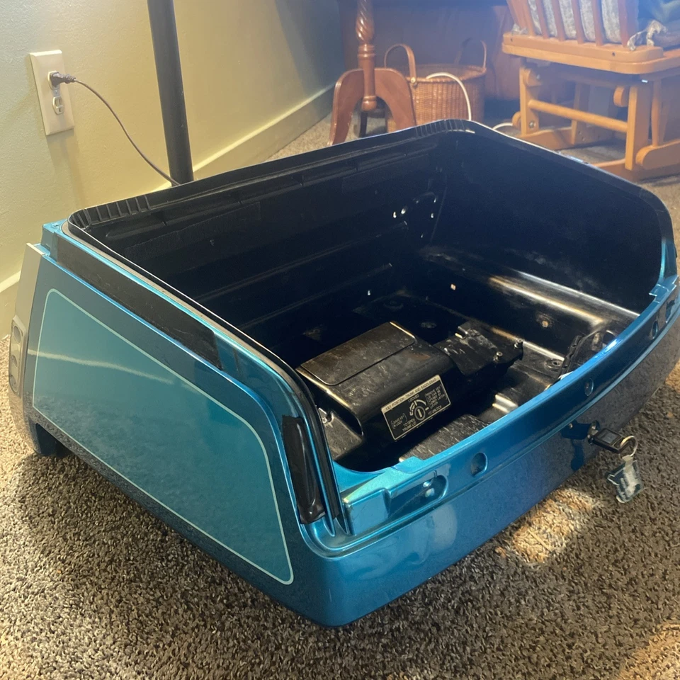 1993 年本田 Goldwing GL1500se Trunk Base 罕见金属蓝绿色原始设备制造商完好带钥匙 — 第 2/4 张图片