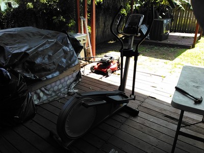 Gold's Gym Stride Trainer 410 Elliptical - (Battery Not Working)