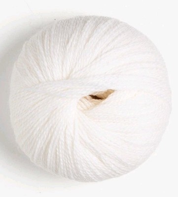 White Knit Picks Palette Fingering Weight Yarn 100% Peruvian Wool 231 Yds 