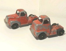 TOOTSIETOY Diecast MACK Red Truck Semi Tractor Bobtail Chicago 24 USA Lot Of 2