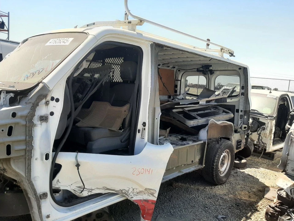 15 16 17 NISSAN NV 1500 Automatic Transmission 4.0L 6 Cylinder ID 310C064X4E - Image 4 of 4